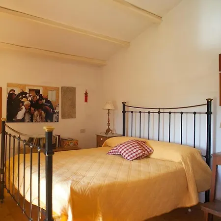 Casa Leoni, Privata Con Piscina Panoramica Quadrelli